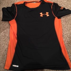 2xl men’s Under Armour shirt